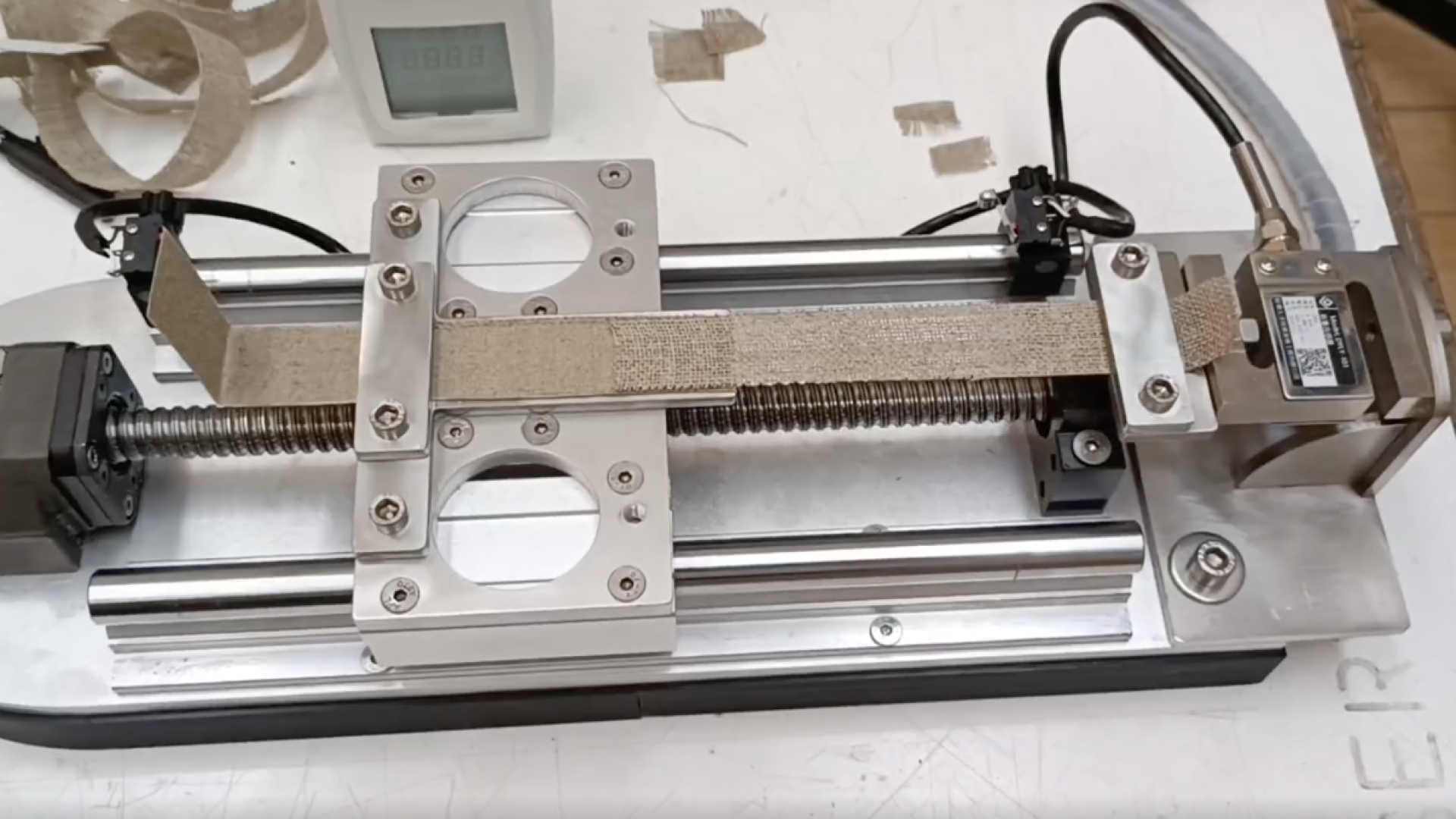 uniaxial tester a Dublino